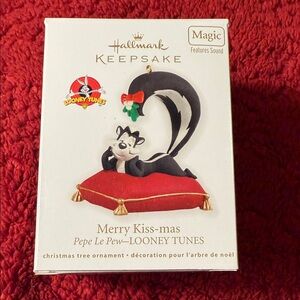 Hallmark Keepsake 2012 Merry Kiss-mas Ornament